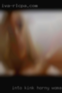 Into kink horny woman and exploring new things.
